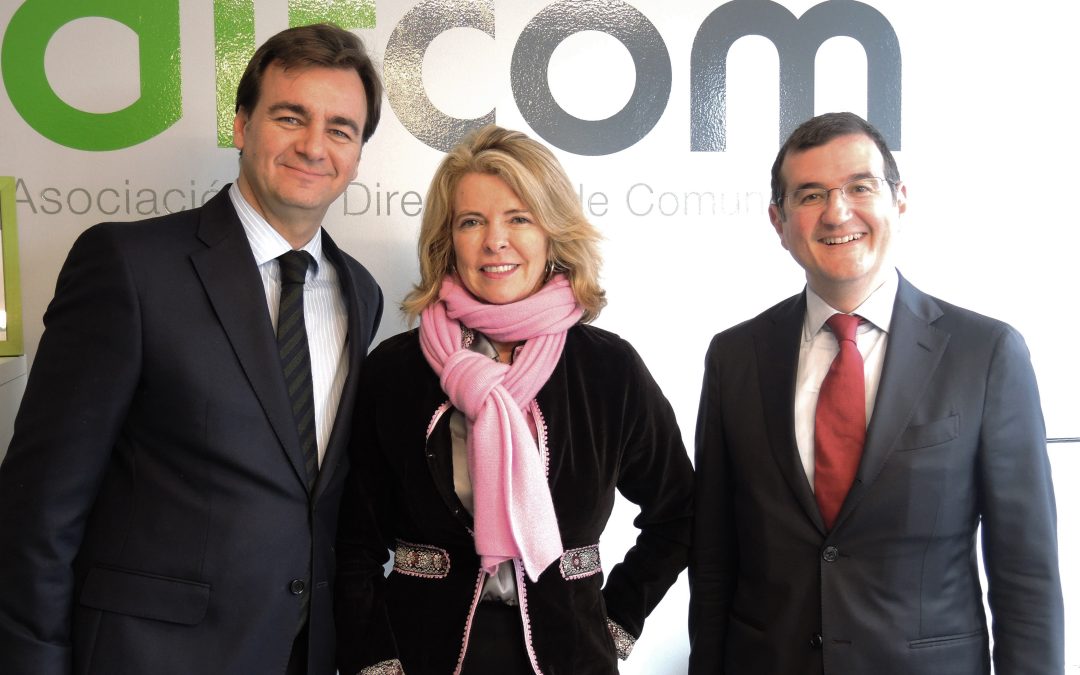 Firma del convenio de colaboración con Dircom